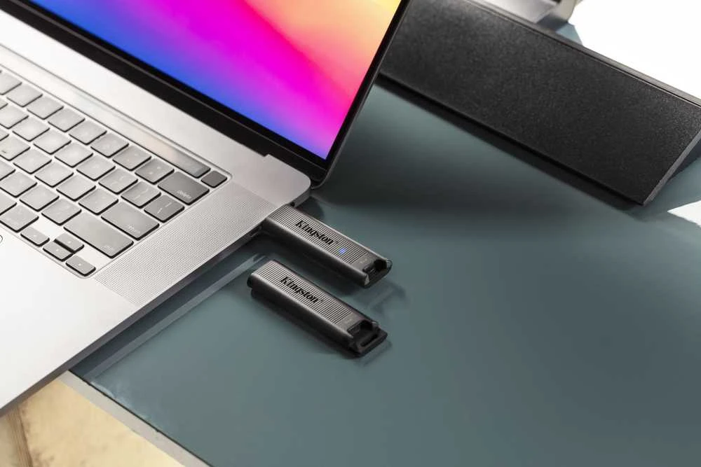 „Kingston“ | USB atmintinė | „DataTraveler Max“ | 256 GB | USB 3.2 Gen 2 Type-C | Juodas
