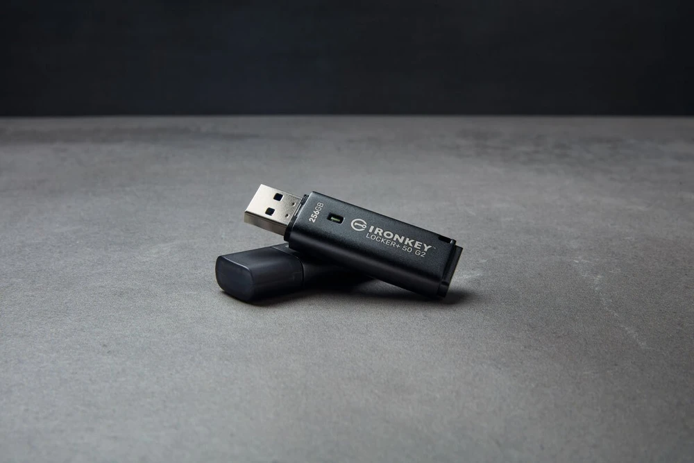 „Kingston IronKey Locker+ 50 G2“ 256 GB USB 3.2 atmintinė