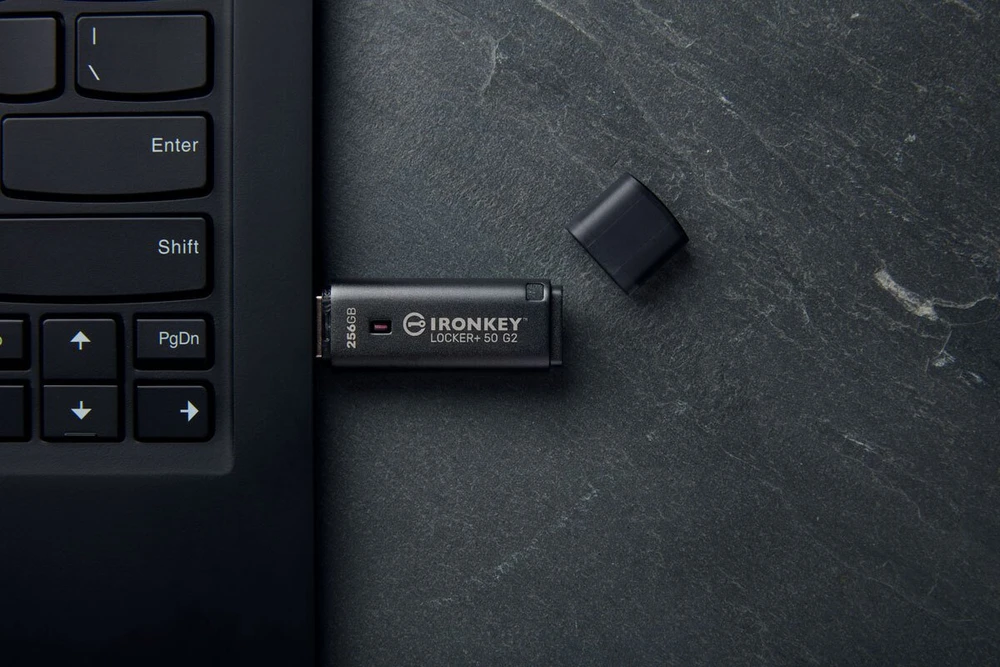 „Kingston IronKey Locker+ 50 G2“ 256 GB USB 3.2 atmintinė