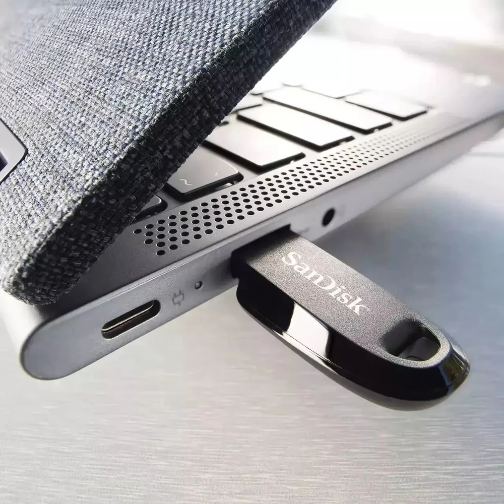 Pendrive SanDisk Ultra Curve, 32 GB (SDCZ550-032G-G46)