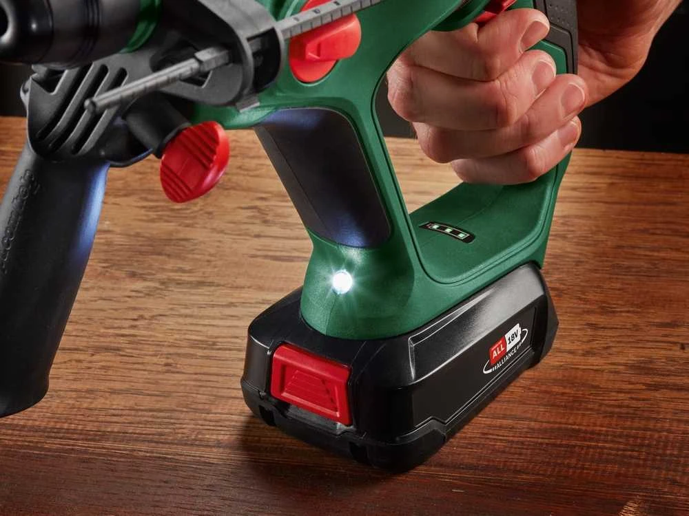 Bosch UniversalHammer 18V be akumuliatoriaus ir kroviklio Akum.perforatorius