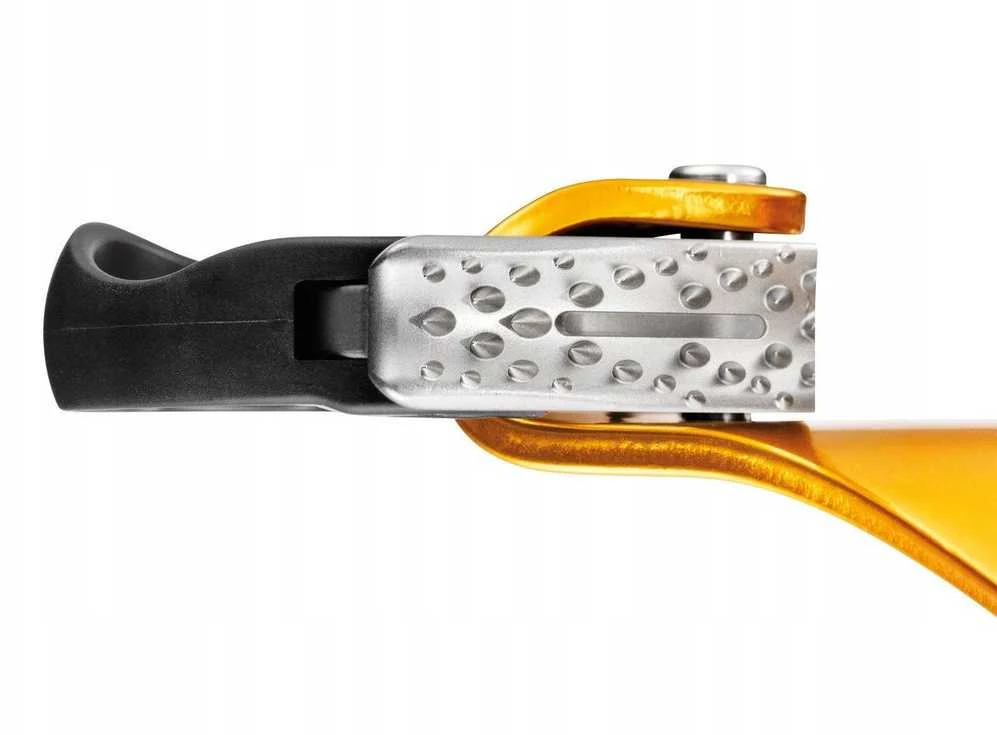 Petzl Croll pakilimo įrenginys - dantyta kumštelio detalė