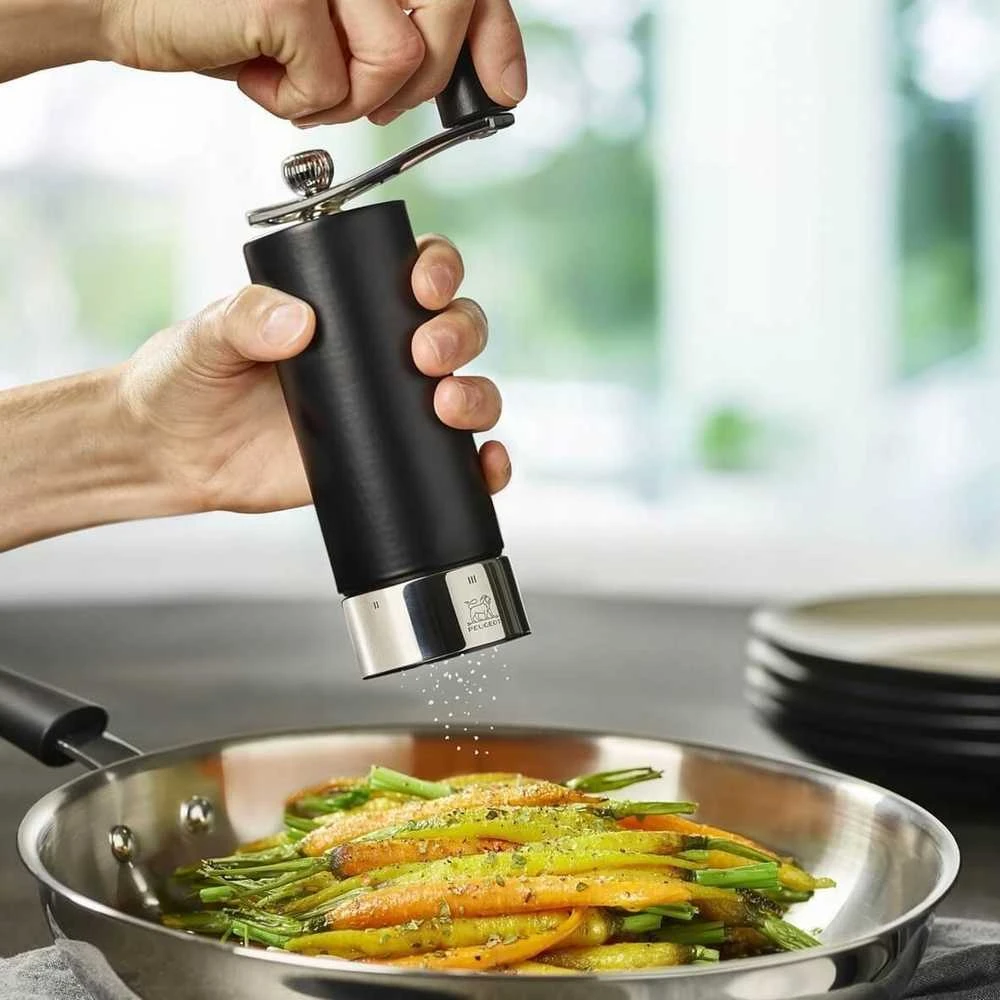 Peugeot Pepper grinder, 18 cm, juodas matt, Isen