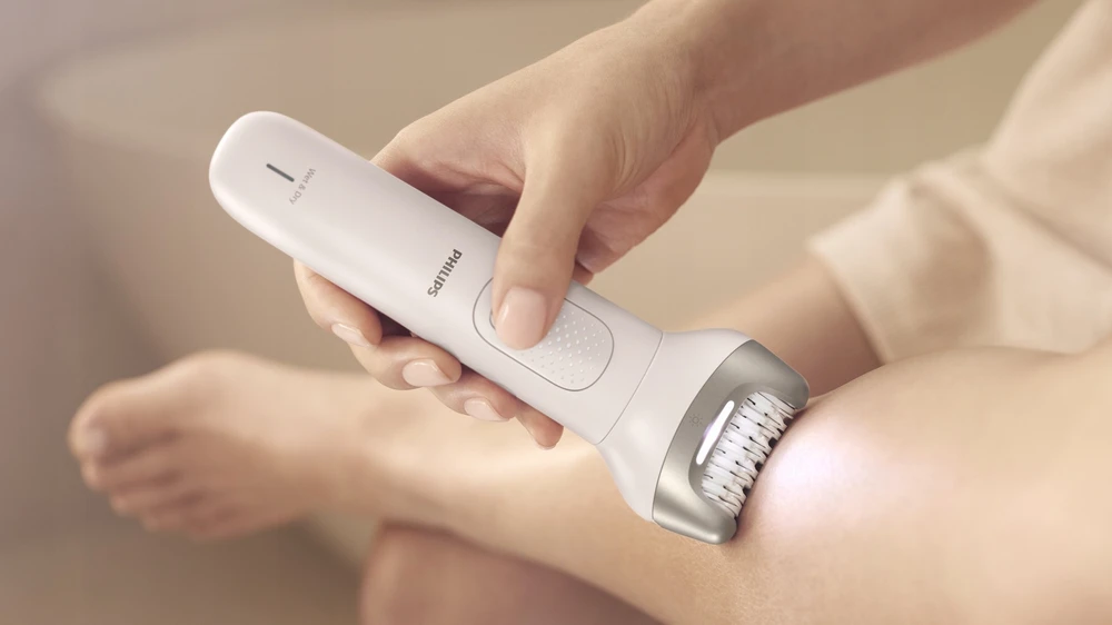 Skrudintuvas Philips 9900 Wet & Dry 7 priedai pilka komplektas do pielęgnacji BRE748/00