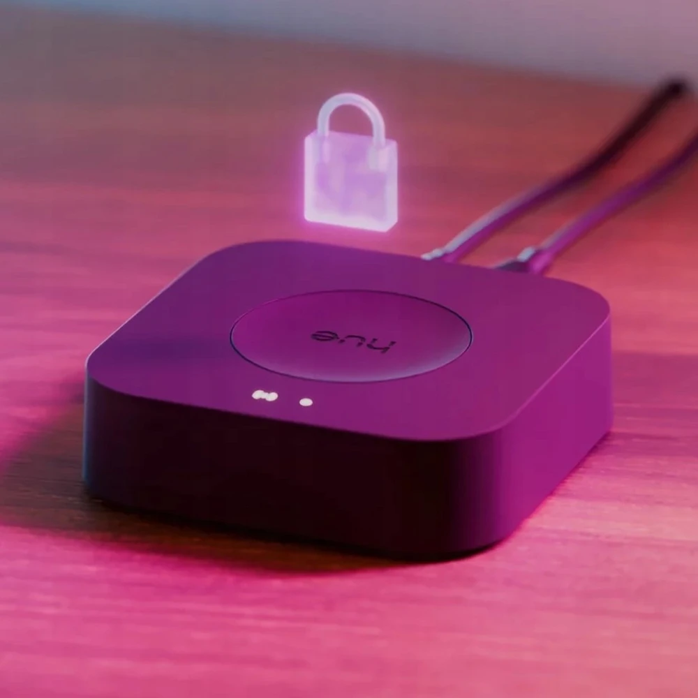„Philips Hue Essential“ lanksčios juostelės šviestuvas, 10 m | „Bluetooth“ ir „Zigbee“