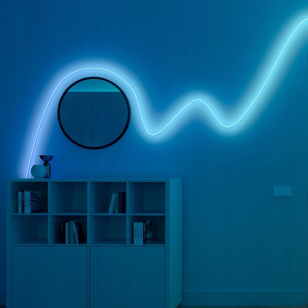 „Philips Hue Essential“ lanksčios juostelės šviestuvas, 10 m | „Bluetooth“ ir „Zigbee“