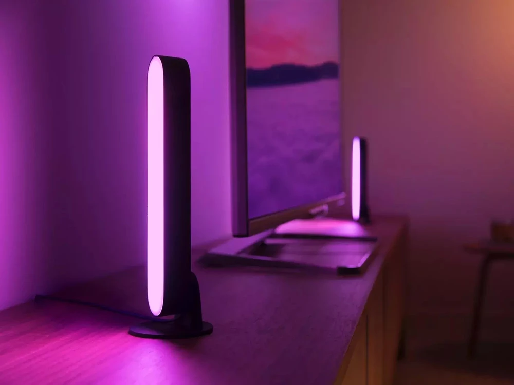 „Philips Hue Bridge Pro“ + 2 „Play“ šviesos juostos