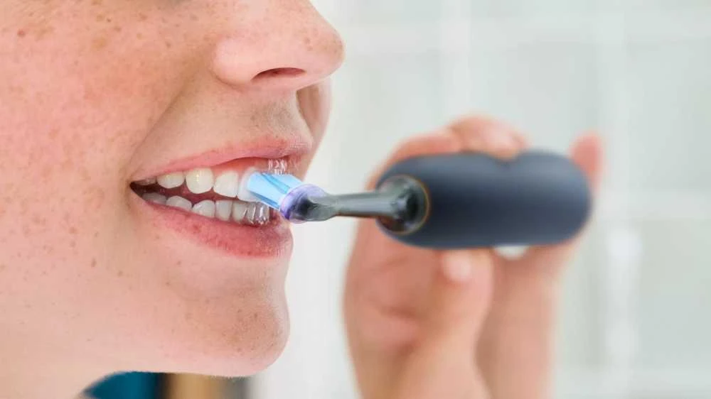 2 dalių šepetėlių galvučių pakuotė Philips Sonicare Premium Gum Care HX9052/88, juodos spalvos