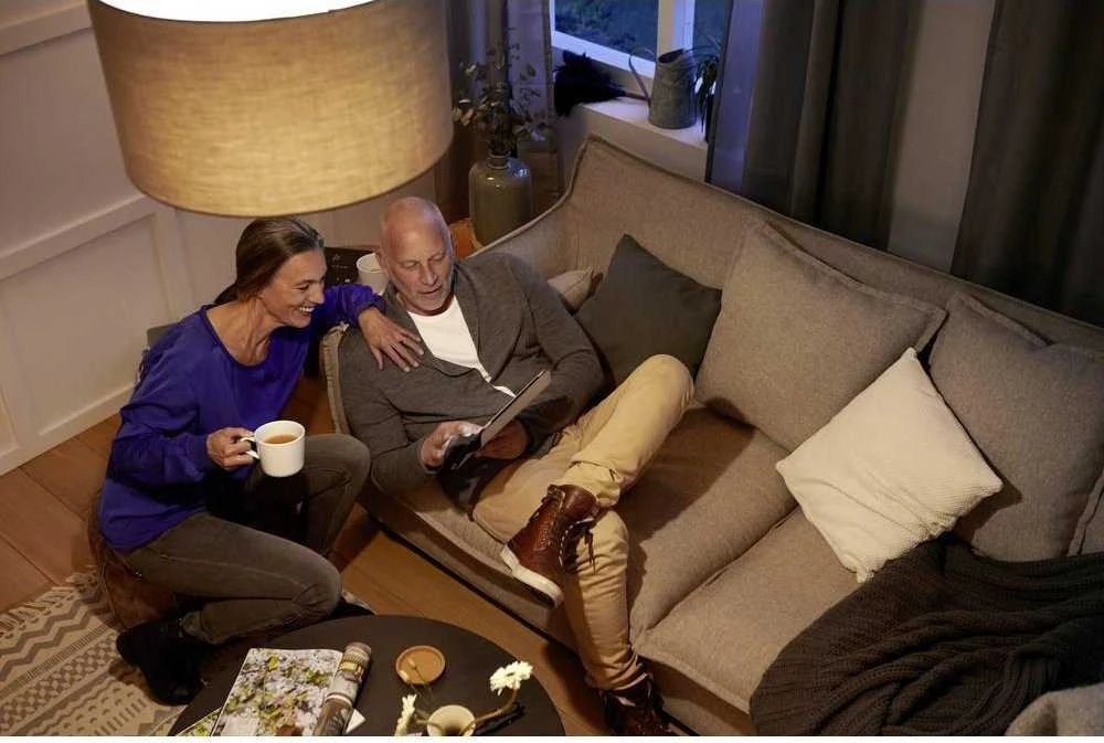 Lemputė Philips LED, B35, 2700 °K, E14, 6.5 W, 806 lm