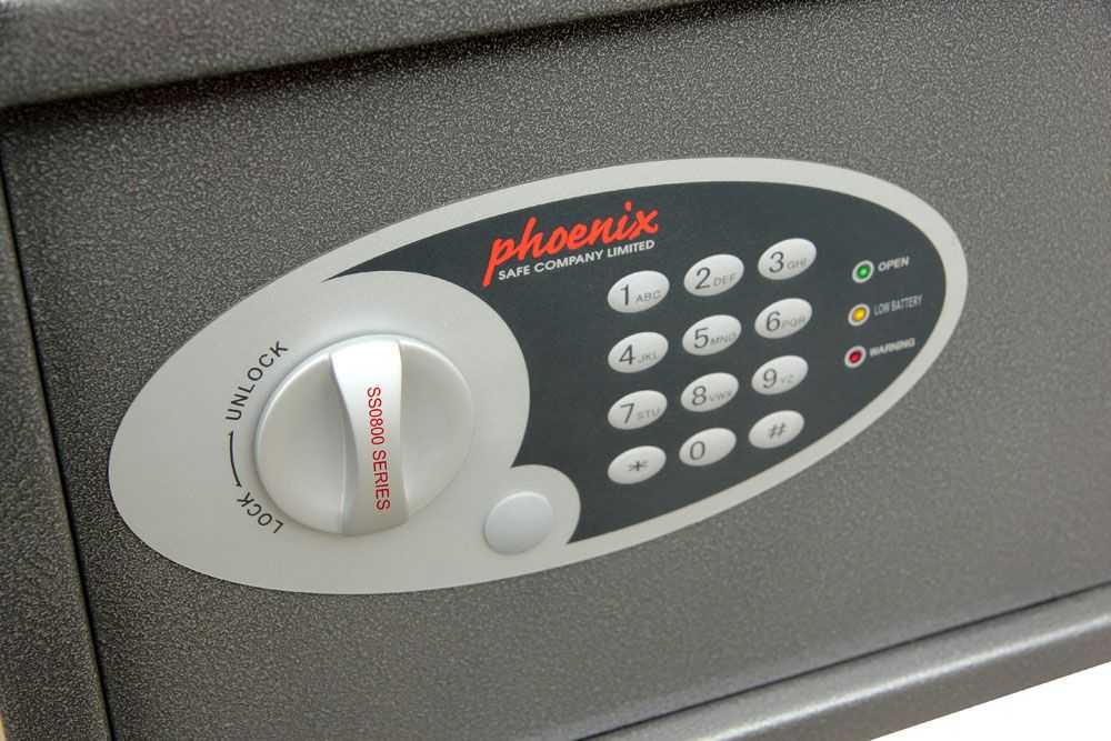 Phoenix Safe „Phoenix Seifas“ skaitmeninė ir raktinė spyna „Phoenix Seifas Vela“ (SS0804ED)