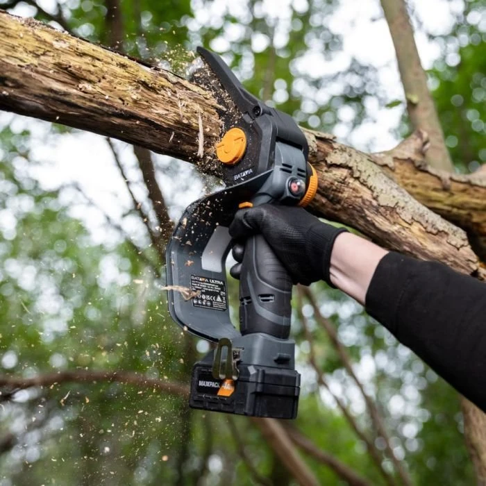 Bestcraft Akumuliatorinis bešepetėlinis grandininis pjūklas Batavia Nexxsaw 18 V, 17.78 cm