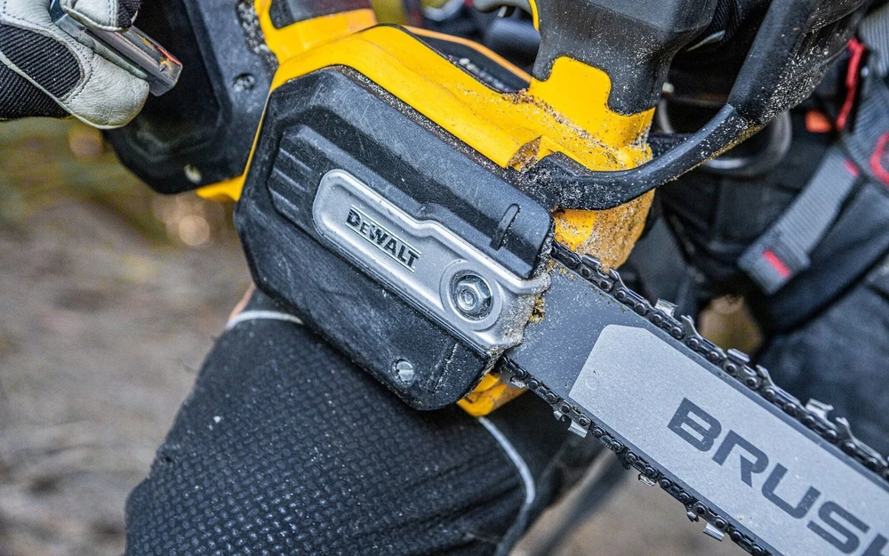 Grandininis pjūklas DeWalt DCMCST635X1-QW; 35 cm; 54 V; 1x9,0 Ah akum.
