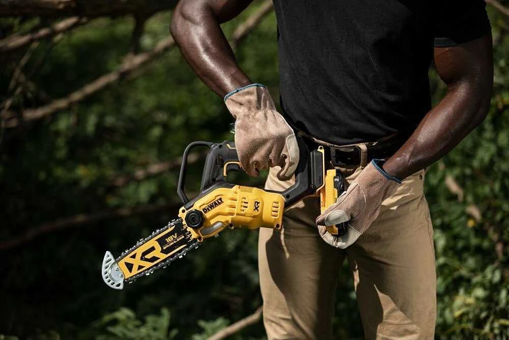 Akumuliatorinis grandininis pjūklas DeWalt DCMPS520N-XJ (be akumuliatoriaus ir pakrovėjo)