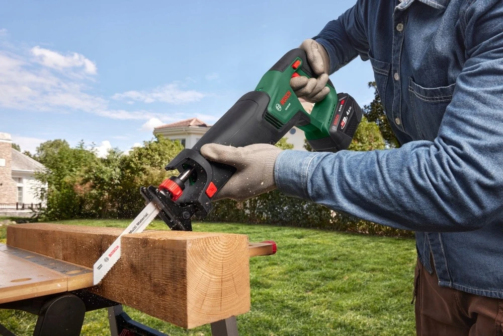 Bosch – BAJONETSAV PSA 18V-200 be akumuliatoriaus ir kroviklio