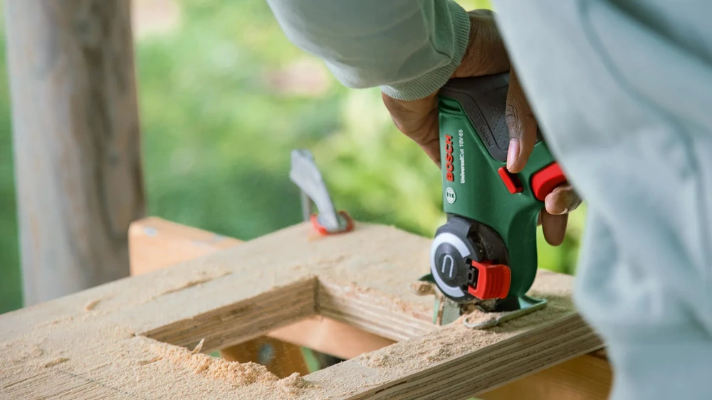 Bosch UniversalCut 18V-65 Solo Siaurapjūklis "NanoBlade"