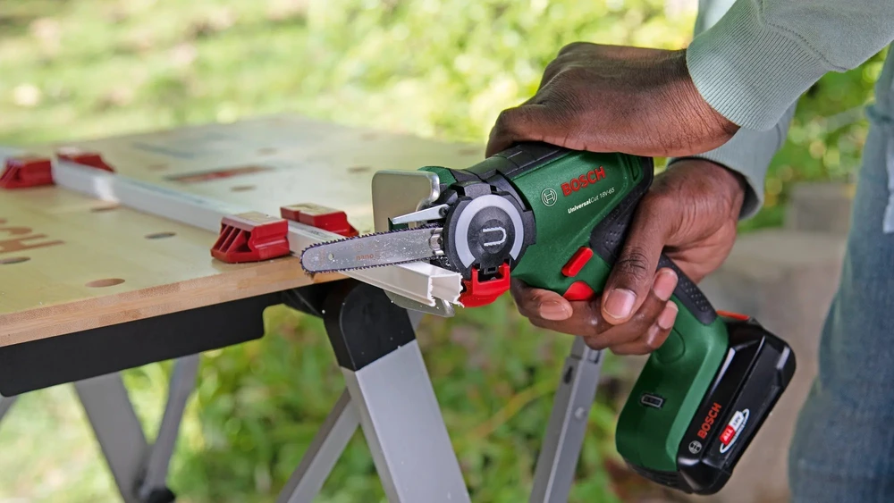 Bosch UniversalCut 18V-65 Solo Siaurapjūklis "NanoBlade"