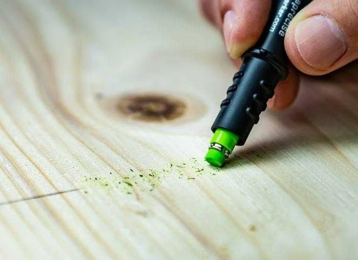 Pica automatinis žymeklis Fine Dry 0,9mm su grafitine šerdimi