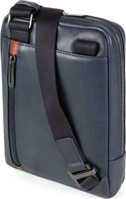 Piquadro, Obidos, Leather Crossbody Bag, Mėlyna, 17 x 22 x 5.00 cm, For Men