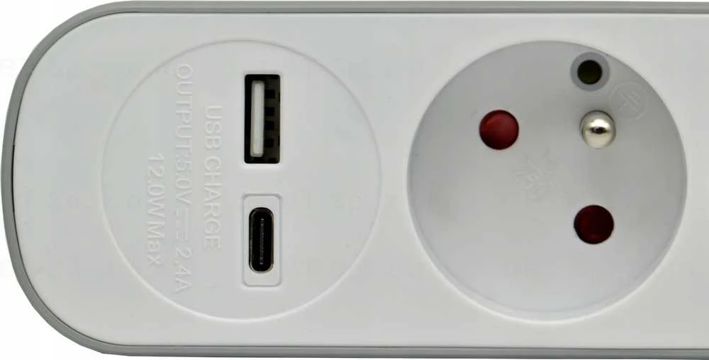 Plastrol Przedłużacz 5-gniazdowy schuko su włącznikiem i gniazdami usb-a i usb-c