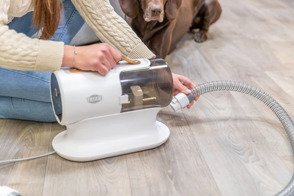 TRIXIE Kailio siurblys su kirpimo mašinėle ir šukų rinkiniu, 2 l, 600 W