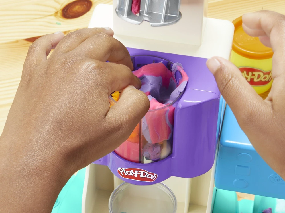 Modeliavimo rinkinys vaikams PLAY DOH Vaivorykštės ledai