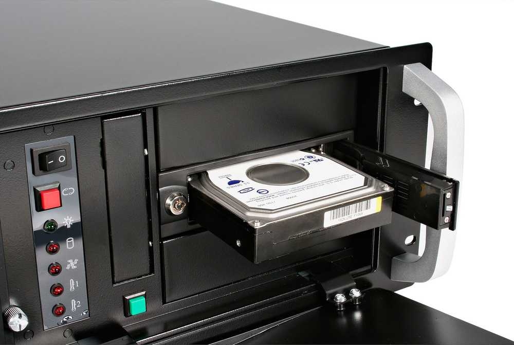 StarTech 5,25" 3,5" SATA Drive Caddy (HSB100SATBK)