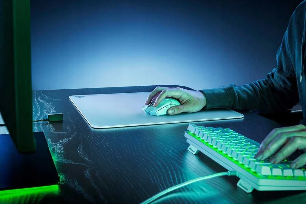 Razer | Pelės kilimėlis žaidimams | Atlas | Baltas