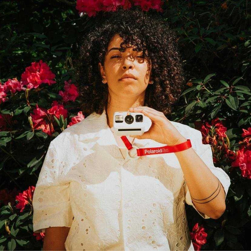 Polaroid Go riešo dirželis raudonas