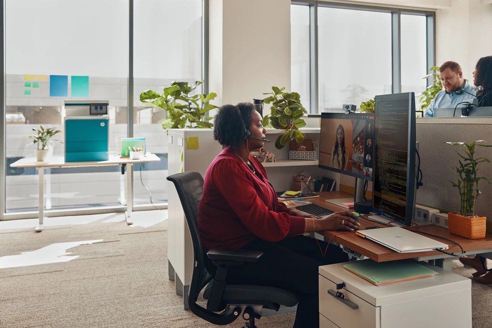 HP Poly „Poly Blackwire 3325 Stereo“ „Microsoft Teams“ sertifikuotos „USB-C“ ausinės + 3,5 mm kištukas + „USB-C/A“ adapteris