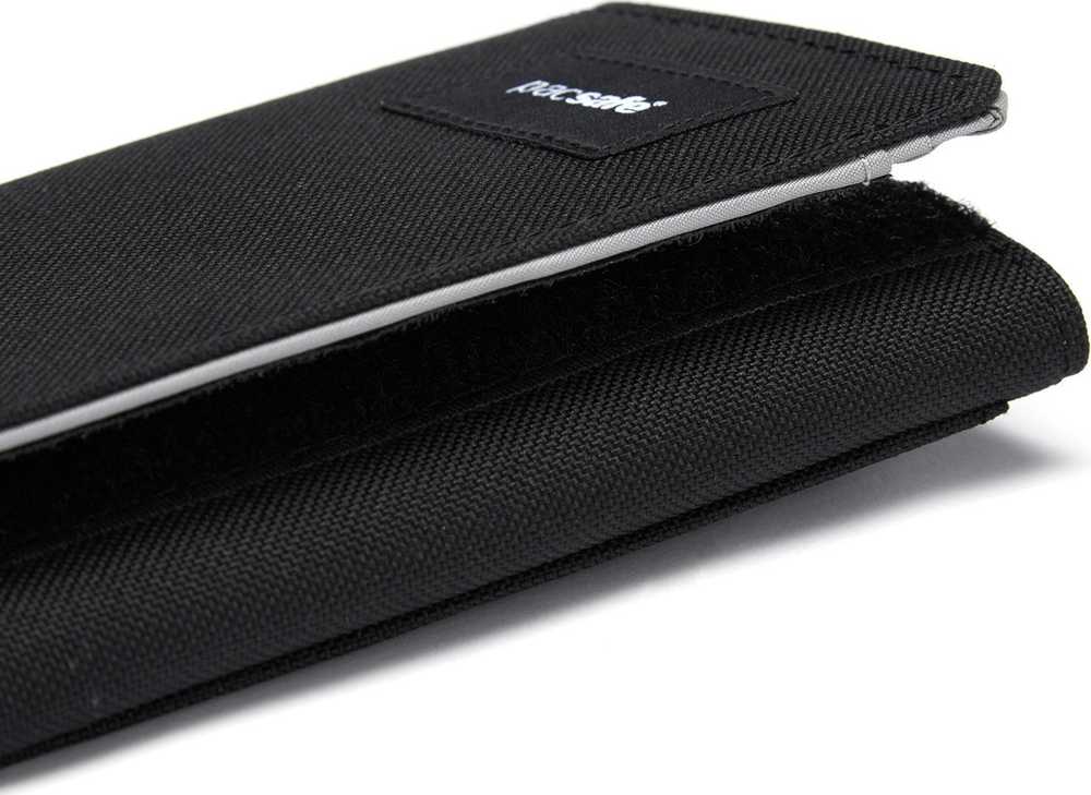 „Pacsafe“ RFID sulankstoma piniginė – juoda