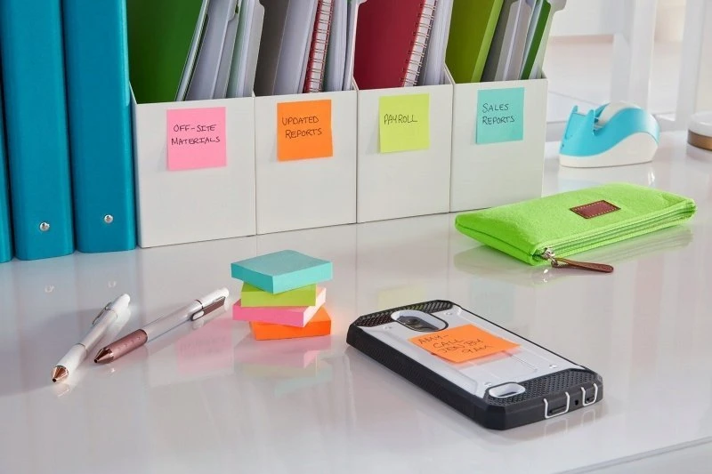 Lipnūs lapeliai3M Post-it® Super Sticky Cosmic, 47.6mmx47.6mm 12 vnt. po 90 lapelių