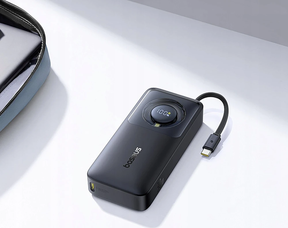 Baseus Free2Pull 10000mAh 30W powerbank su USB-C port and retractable USB-C kabeliu – juodos spalvos