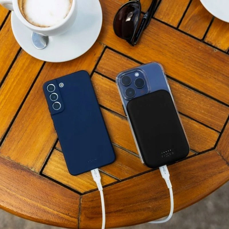 Fixed Fiksuotas | MagZen (2 kartos) su belaidžiu įkrovimu ir MagSafe palaikymu Power bank | FIXZENM2-10-BK | 10000 mAh | USB-C: 5 V / 2 A, 9 V / 2,22 A, 12 V / 1,67 A (maks. 20 W) | Juodas