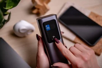 Išorinė Baterija - Newell Vayu 27 000 mAh PD 140 W Grafito spalvos