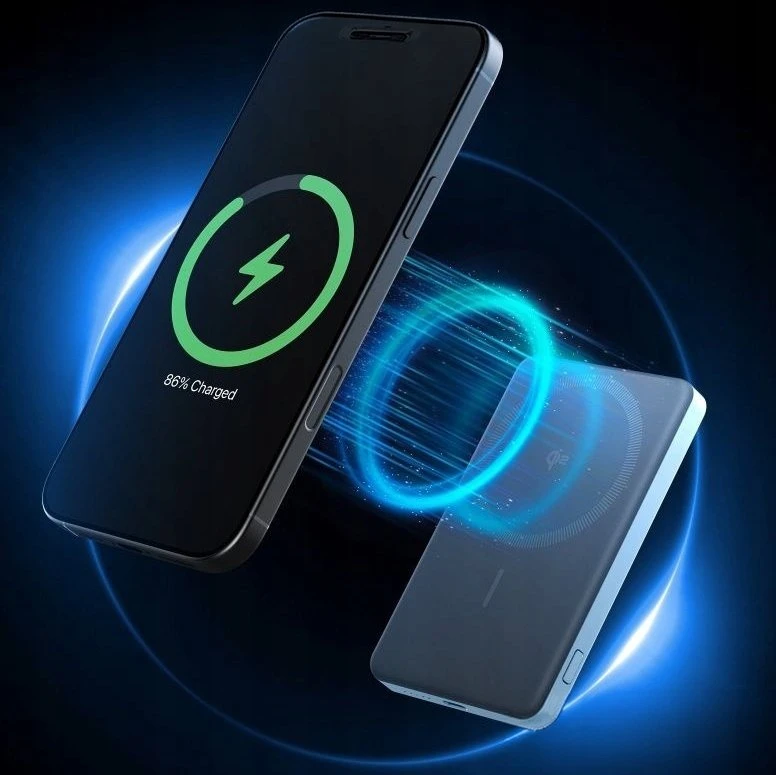 „Spigen Essential“ 5000mAh 22,5W „MagSafe“ nešiojamas įkroviklis, žalsvai mėlynas EA2205MQ