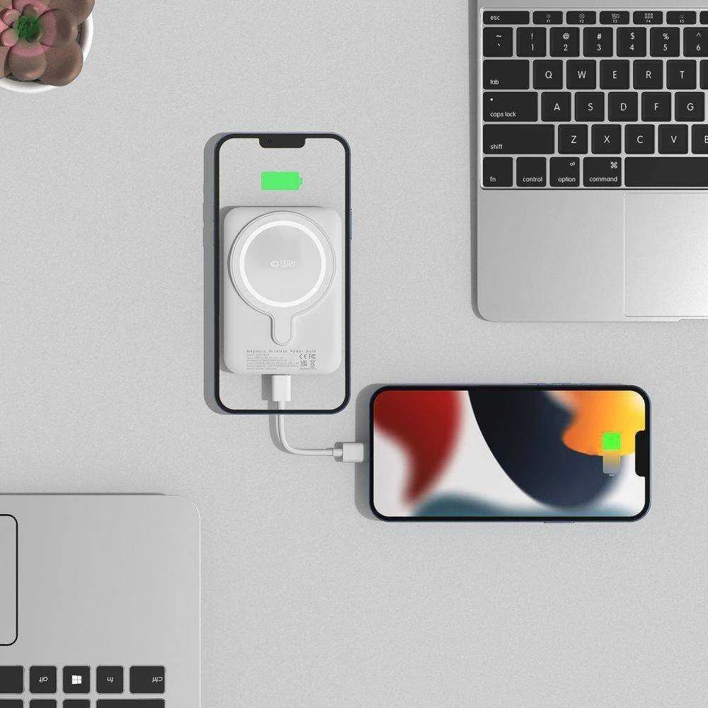 „Tech-Protect LifeMag PB10“ nešiojamoji baterija su „MagSafe“ 5000mAh 15W USB-C prievadu – baltos spalvos + USB-C kabelis