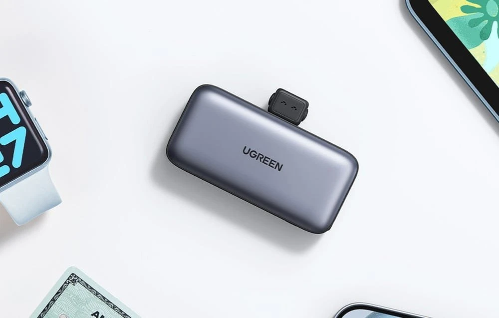 Nešiojama išorinė baterija UGREEN PB503, 5000 mAh 22,5 W, su integruotu USB-C kištuku