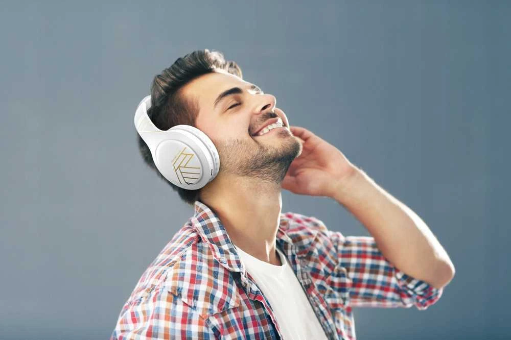 „PowerLocus P19“ „Bluetooth“ ausinės, 4 ekvalaizerio režimai, 60 valandų, sulankstomos su dėklu