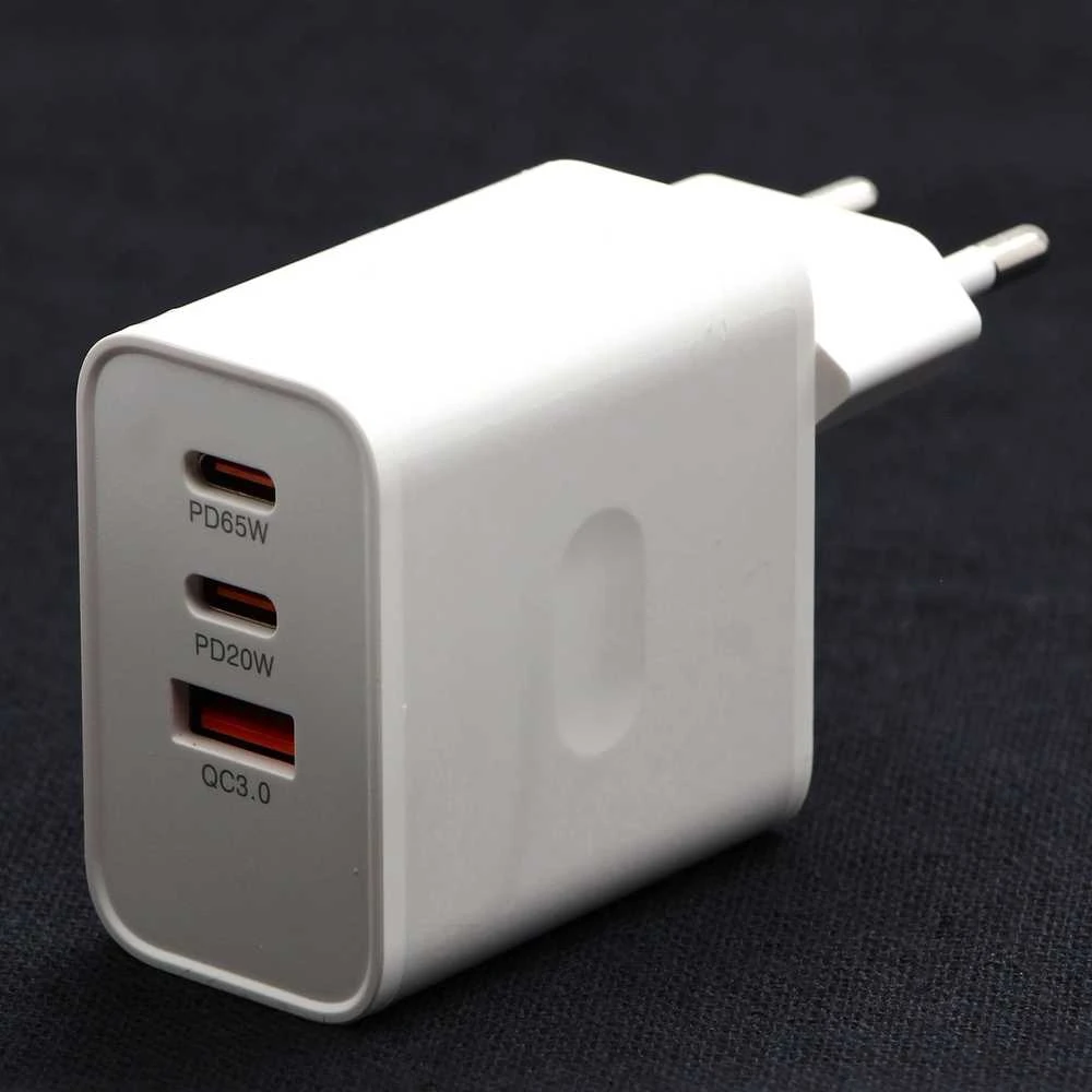 Powerton ENERGY VOLTIX Maitinimo šaltinis / sieciowy adapter 65W, 3 porty, USB-C, USB-A