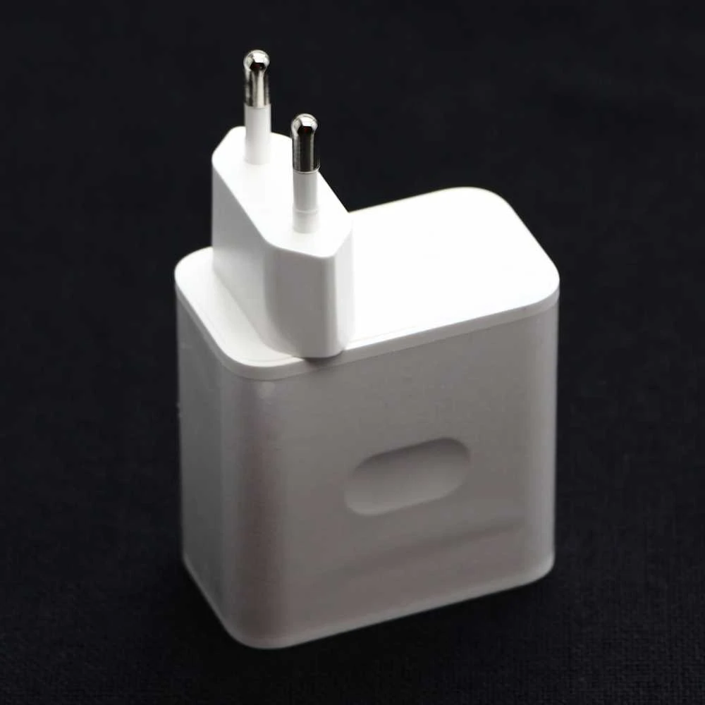 Powerton ENERGY VOLTIX Maitinimo šaltinis / sieciowy adapter 65W, 3 porty, USB-C, USB-A