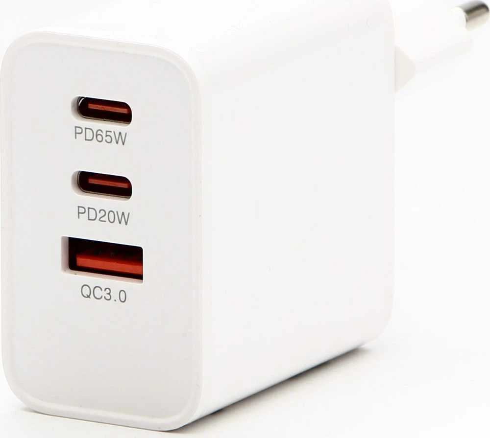 Powerton ENERGY VOLTIX įkroviklis su trimis jungčių lizdais