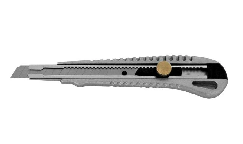 "Proline" 9 mm peilis metaliniu korpusu ir prisukamu užraktu.