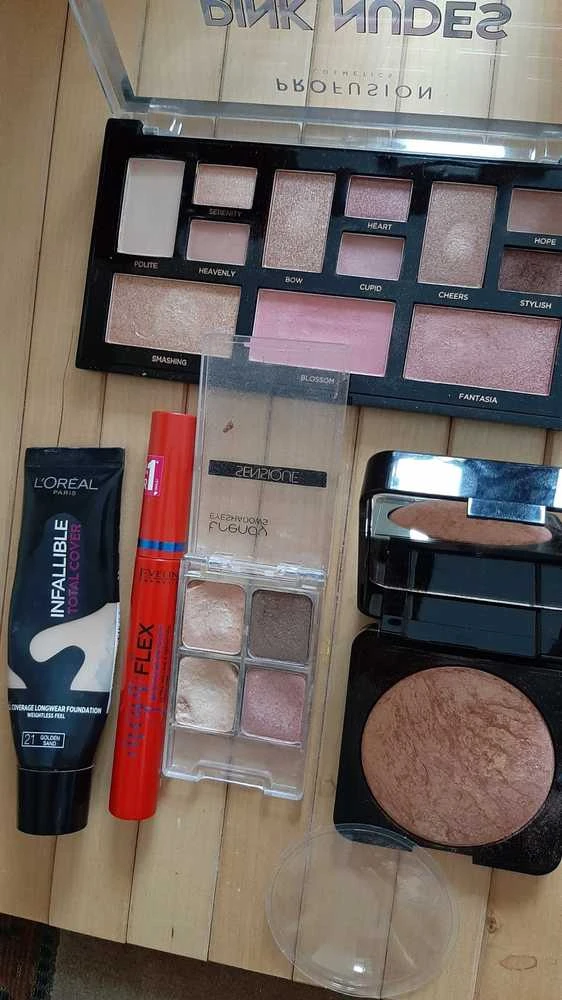 Profusion Mini Artistry Eyeshadow Palette Rožinė Nudes 1.5 g