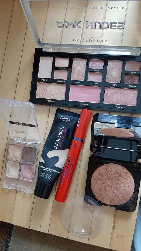 Profusion Mini Artistry Eyeshadow Palette Rožinė Nudes 1.5 g