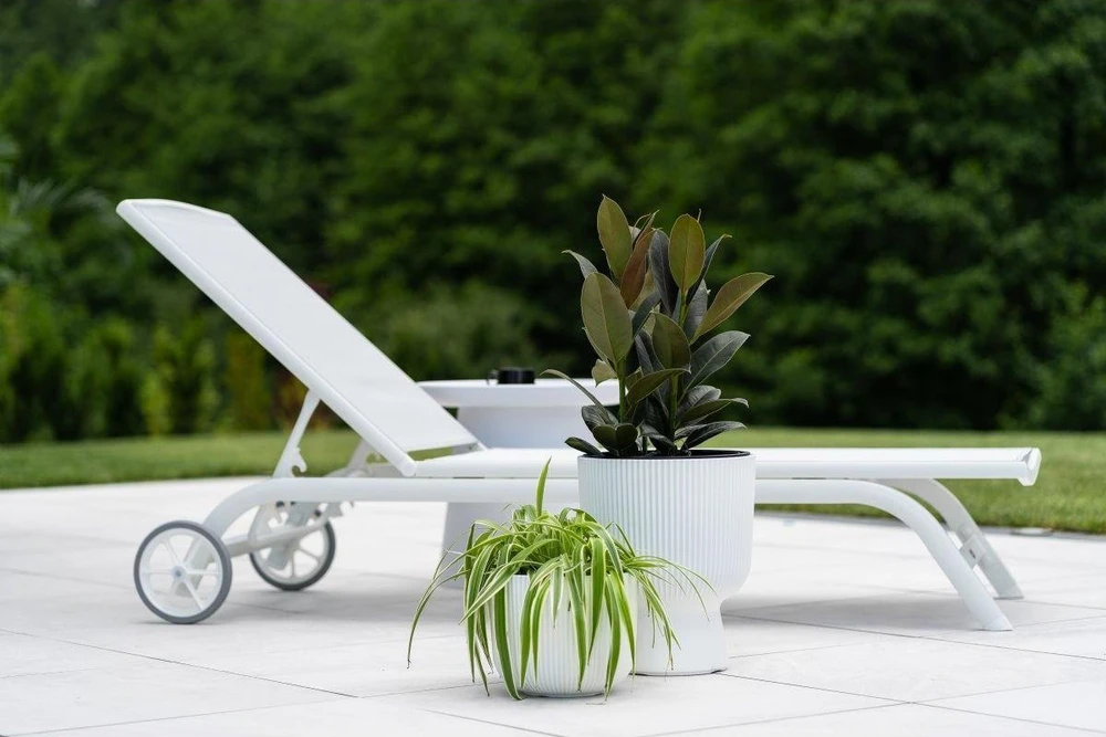 Prosperplast Vazonas Milly ant kojelės 30 cm šviesiai pilkas