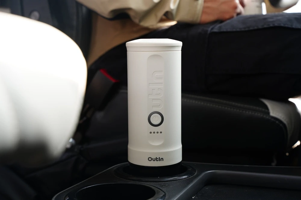 OutIn Nano balta