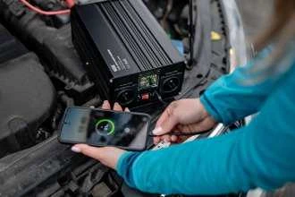 Objektyvas Newell įtampos keitiklis su gryna sinusine banga - 12 V / 230 V, 1000 W