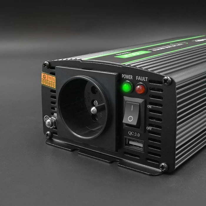 QOLTEC 51937 grynos sinusinės bangos keitiklis, monolitinis / 600 W / 1200 W / 24 V–230 V