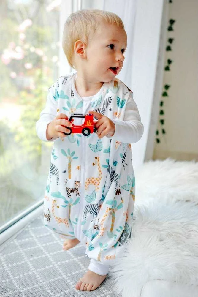 PULP BAMBOO Baby miegmaišis su 2 TOG kojinėmis - SPALVOTAS SAFARI nuo 6m iki 2,5l
