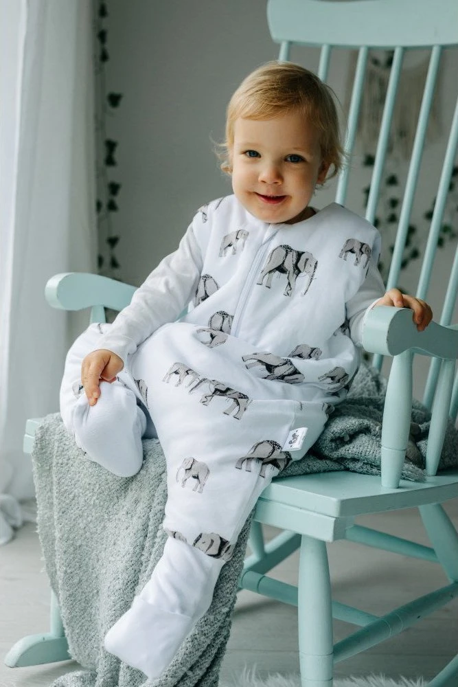 PULP BAMBOO Miegmaišis kūdikiui su kojinėmis 2 TOG - Dideli drambliai - nuo 0,6 m iki 2,5 metų
